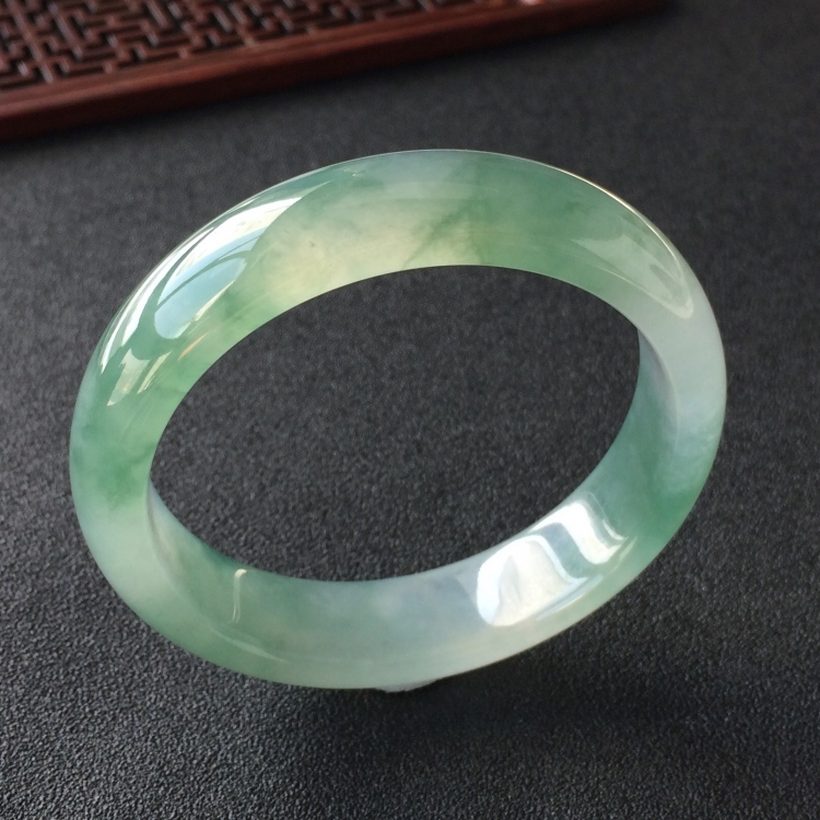(超值推荐)冰种飘花手镯(56.1mm)
