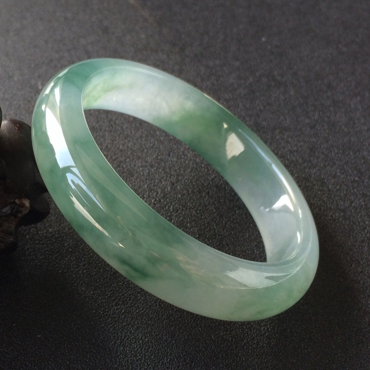 (超值推荐)冰种飘花手镯(56.1mm)