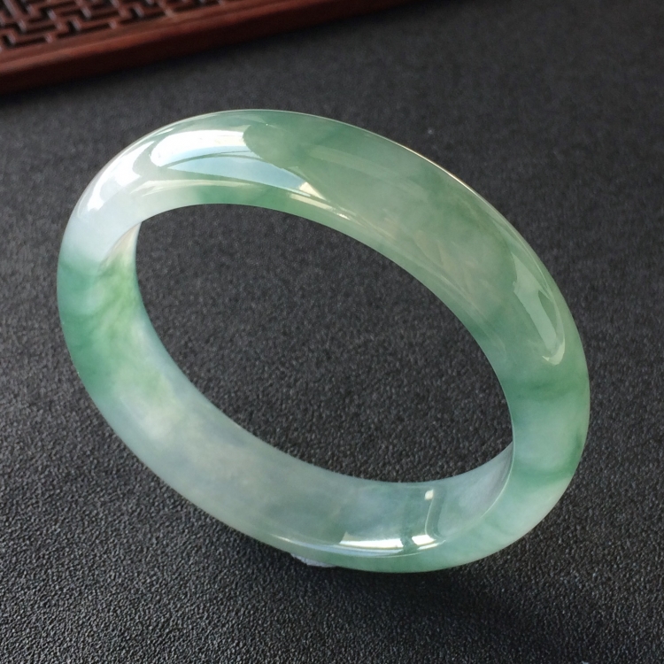 (超值推荐)冰种飘花手镯(56.1mm)