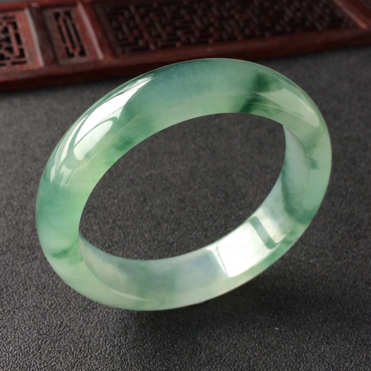(超值推荐)冰种飘花手镯(56.5mm)