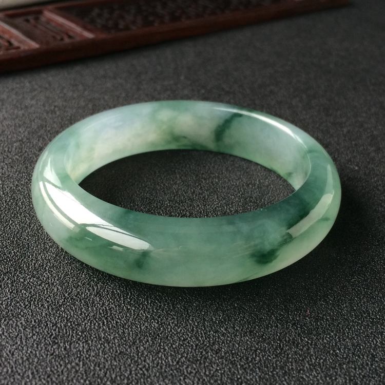 (超值推荐)冰种飘花手镯(56.5mm)