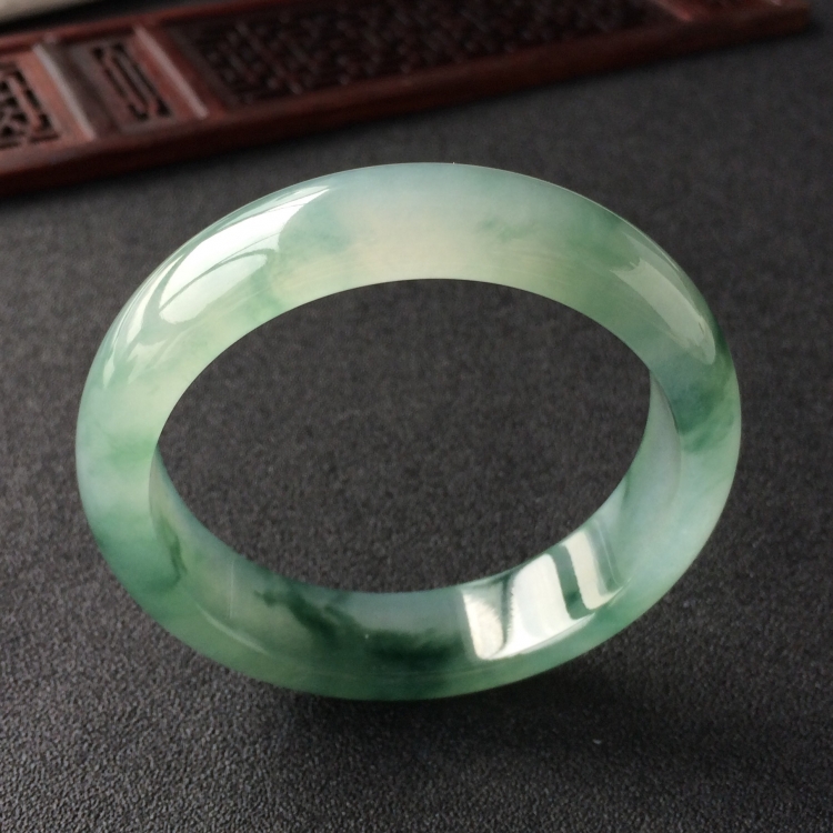 (超值推荐)冰种飘花手镯(56.5mm)