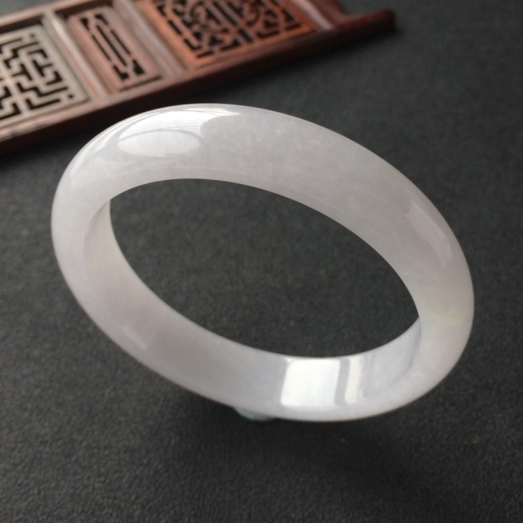 (超值推荐)糯冰种晴水手镯(58.3mm)