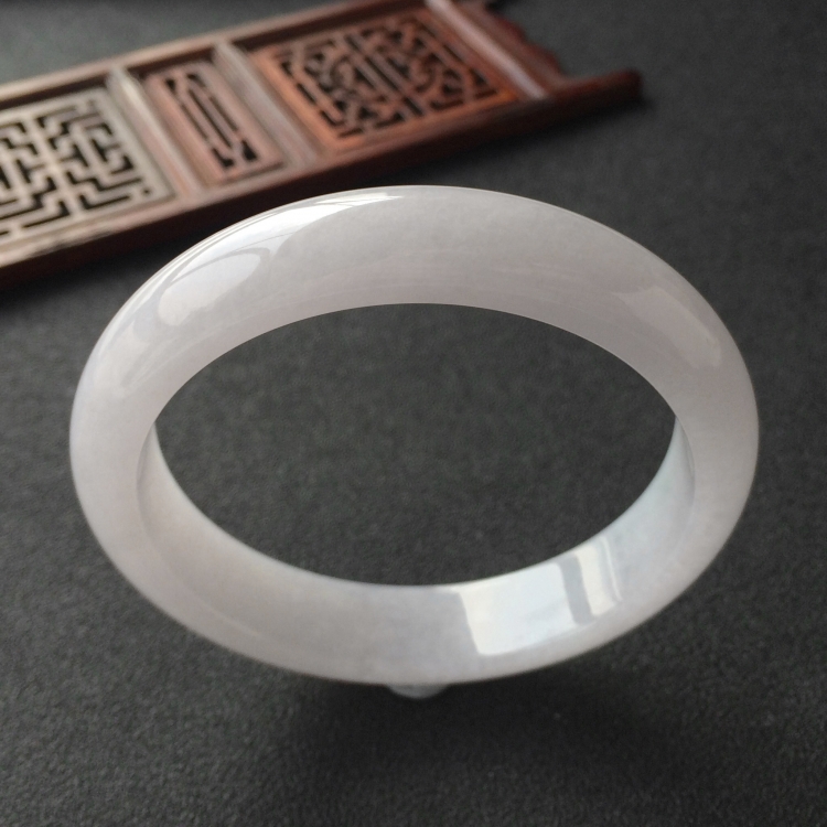 (超值推荐)糯冰种晴水手镯(58.3mm)