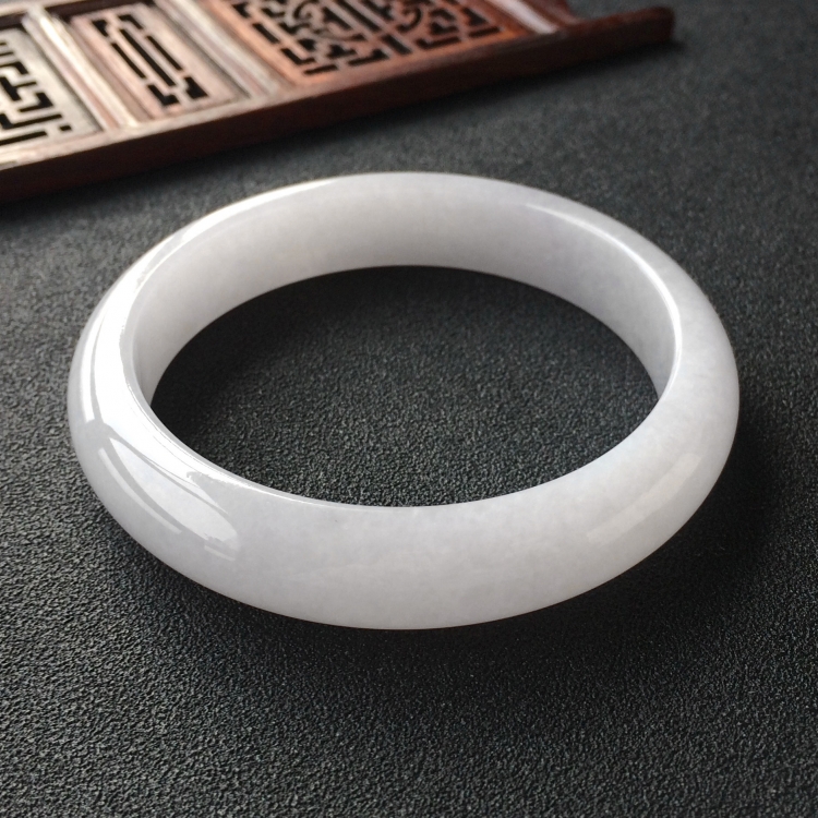 (超值推荐)糯冰种晴水手镯(58.3mm)