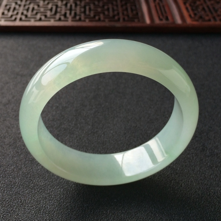 (超值推荐)糯冰种晴水手镯(54.8mm)