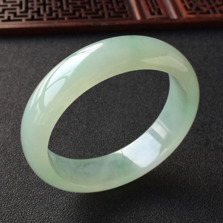 (超值推荐)糯冰种晴水手镯(54.8mm)