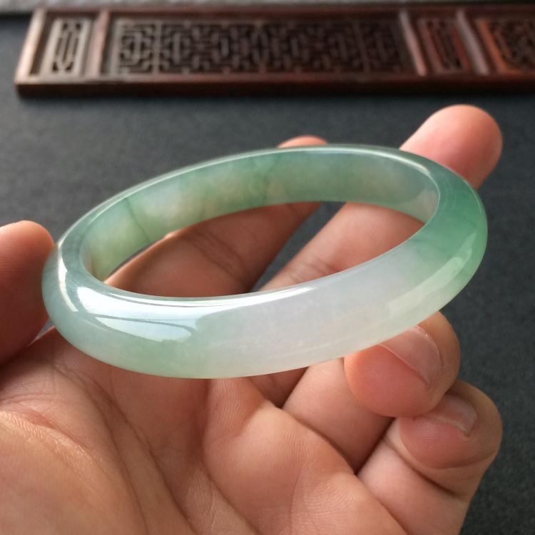(超值推荐)冰种晴水飘花手镯(57mm)