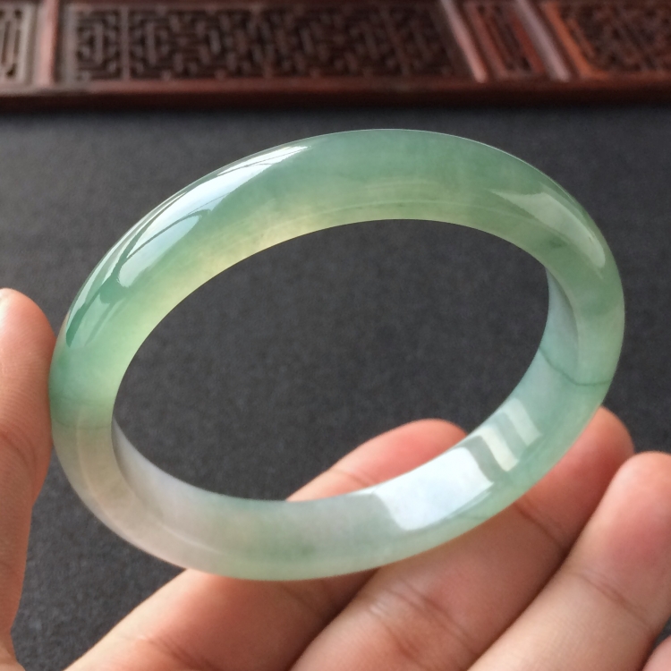 (超值推荐)冰种晴水飘花手镯(57mm)