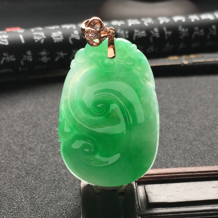 （超值推荐）糯冰种飘翠如意挂件（金扣）