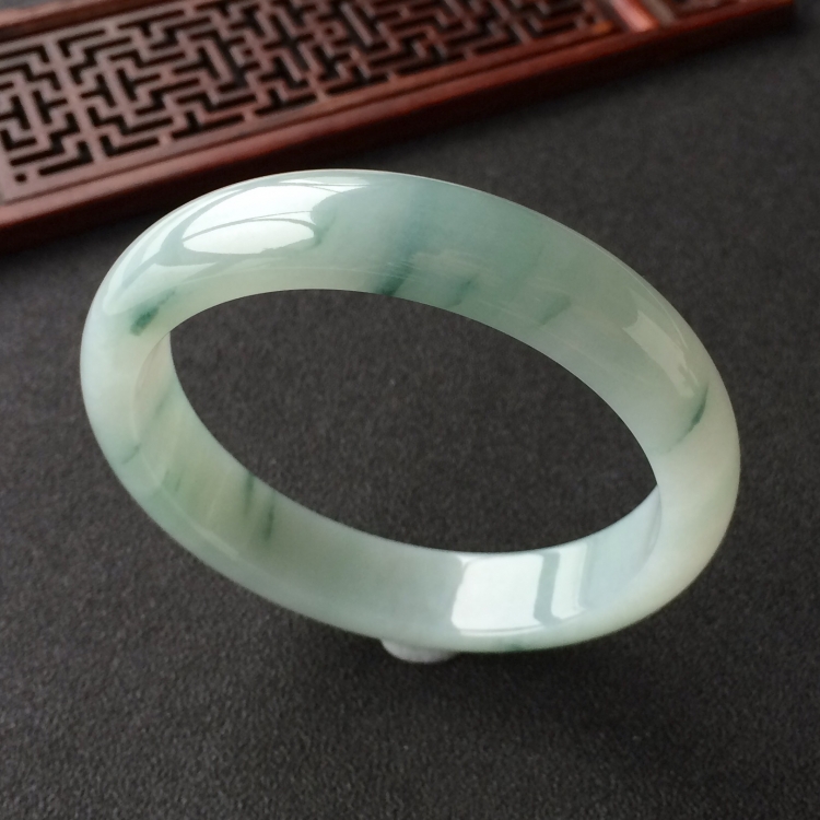 (超值推荐)糯冰种飘花手镯(57.2mm)