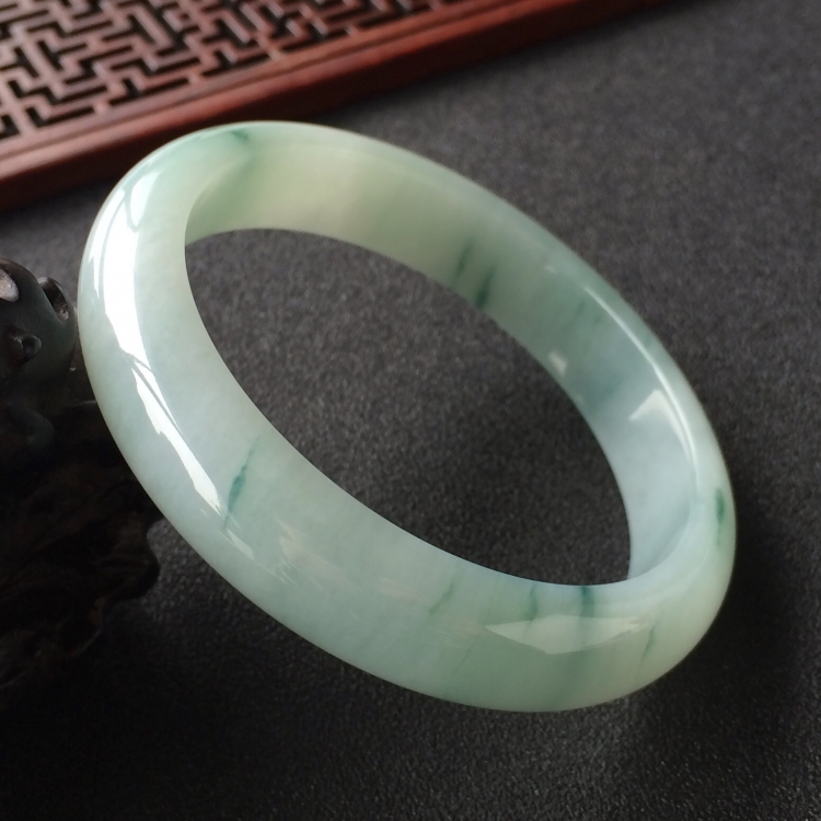 (超值推荐)糯冰种飘花手镯(57.2mm)