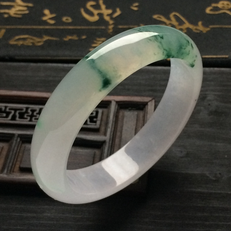 （超值推荐）冰种飘花手镯（54.7mm）