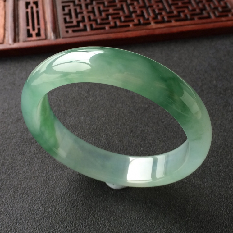 (超值推荐)冰种飘花手镯(56.6mm)