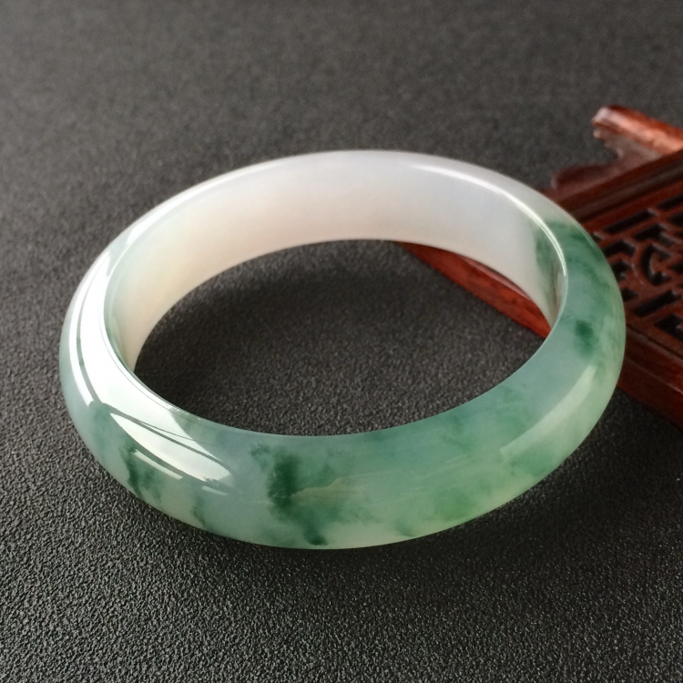 (超值推荐)冰种飘花手镯(56.3mm)