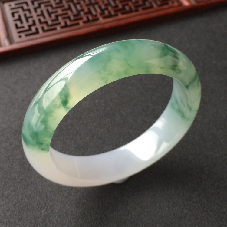(超值推荐)冰种飘花手镯(56.3mm)