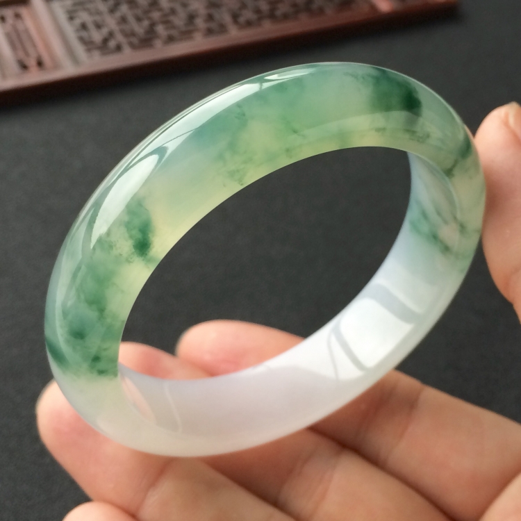 (超值推荐)冰种飘花手镯(56.3mm)
