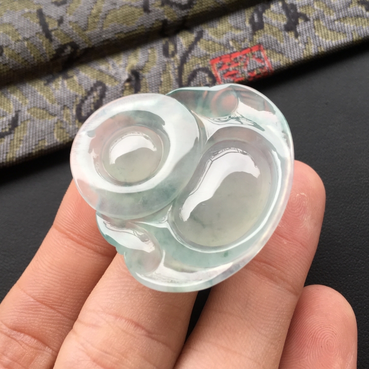 (超值推荐)冰种飘花玉佛挂件