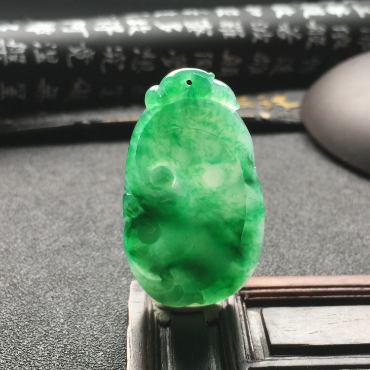 （超值推荐）糯冰种飘翠如意挂件