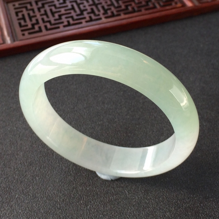 (超值推荐)糯冰种晴水手镯(58.1mm)