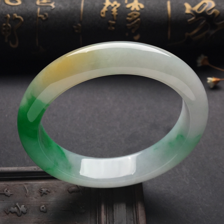 （超值推荐）糯冰种黄加绿手镯（56.7mm）