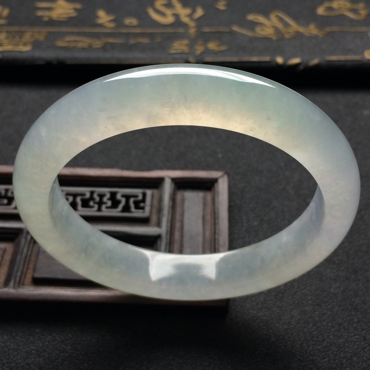 （超值推荐）冰种淡晴水手镯（56.2mm）