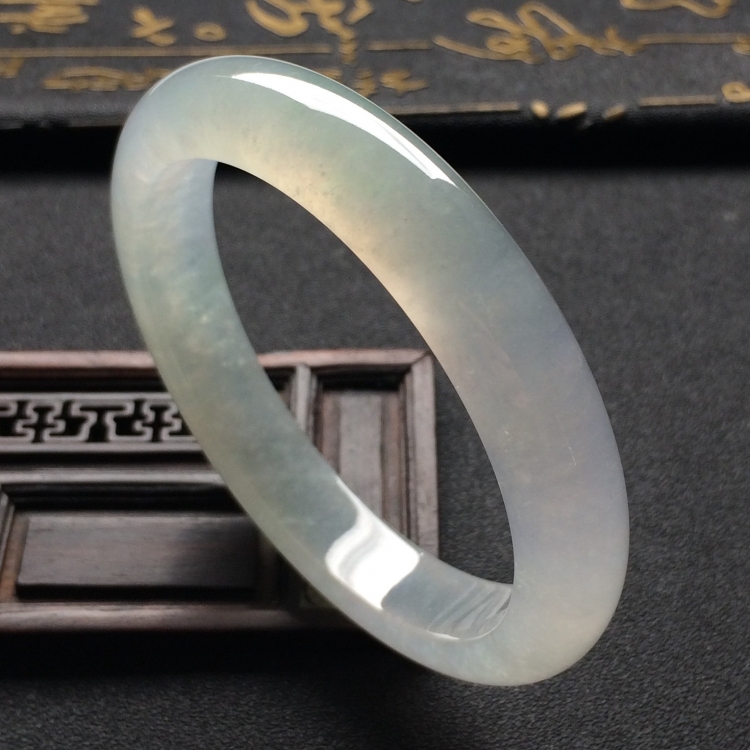 （超值推荐）冰种淡晴水手镯（56.2mm）