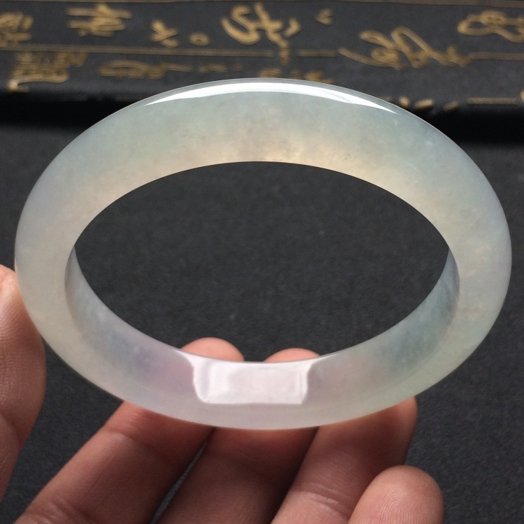 （超值推荐）冰种淡晴水手镯（56.2mm）