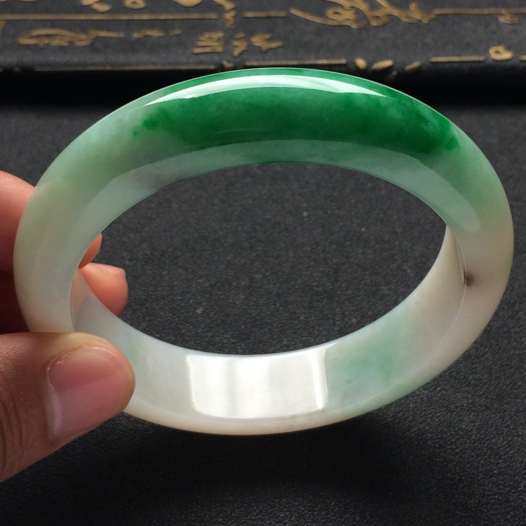 （超值推荐）糯冰种飘翠手镯（59mm）