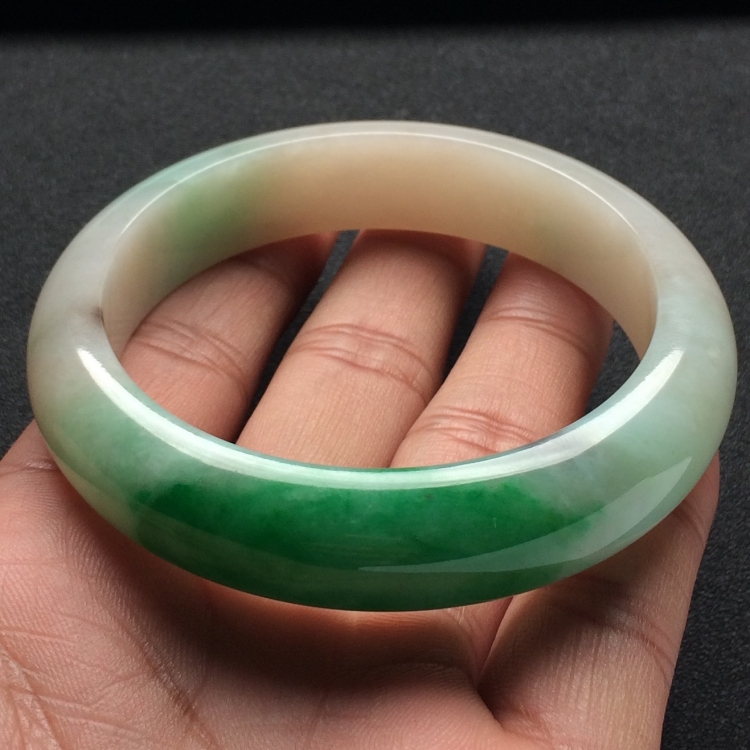 （超值推荐）糯冰种飘翠手镯（59mm）