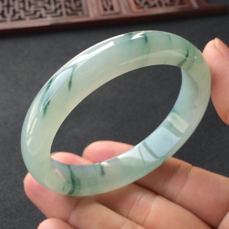 (超值推荐)糯冰种飘花手镯(57.4mm)