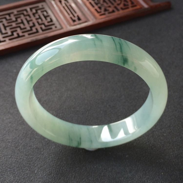 (超值推荐)糯冰种飘花手镯(57.4mm)