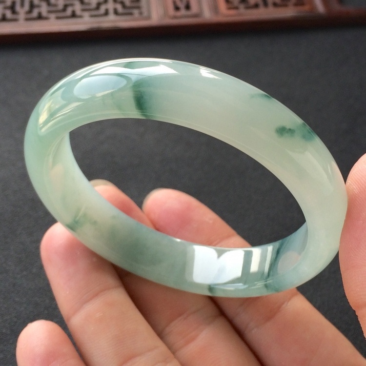 (超值推荐)糯冰种飘花手镯(57.4mm)