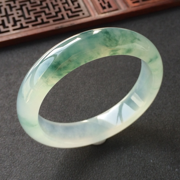 (超值推荐)冰种飘花手镯(56mm)
