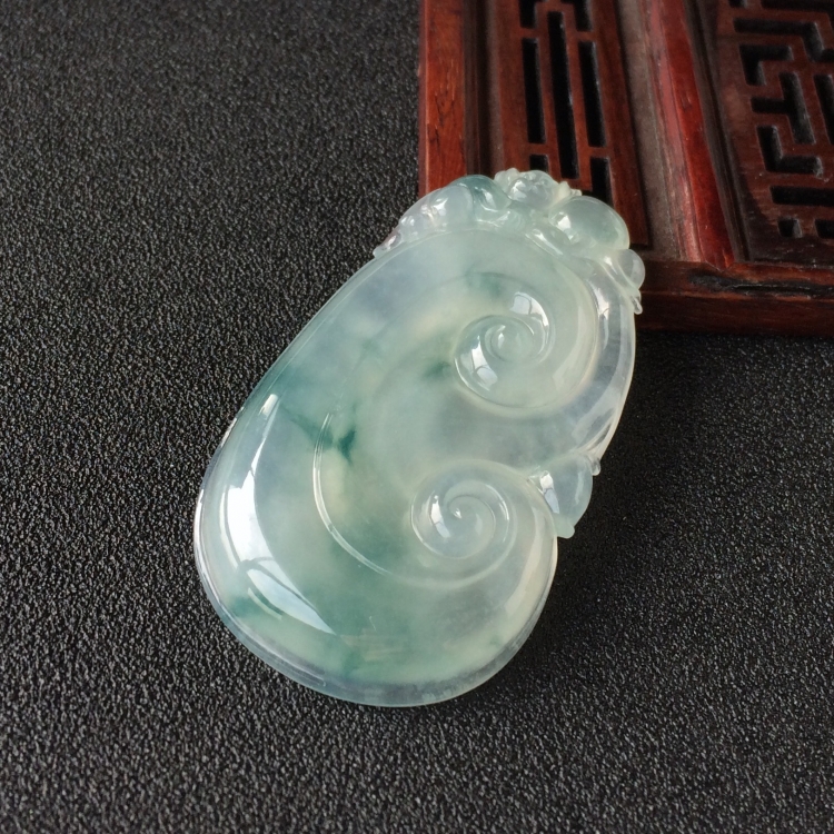(超值推荐)冰种飘花如意挂件