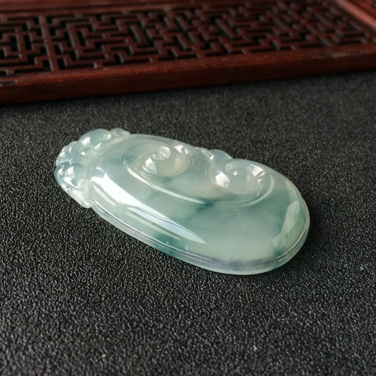 (超值推荐)冰种飘花如意挂件
