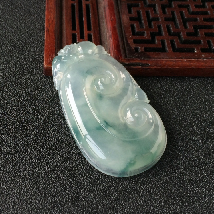 (超值推荐)冰种飘花如意挂件
