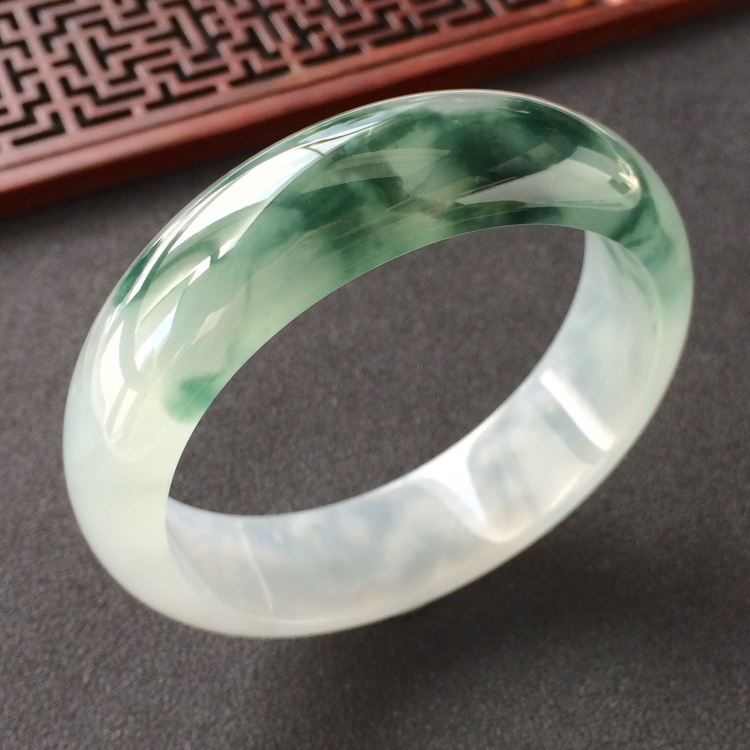 (超值推荐)冰种飘花手镯(58.1mm)