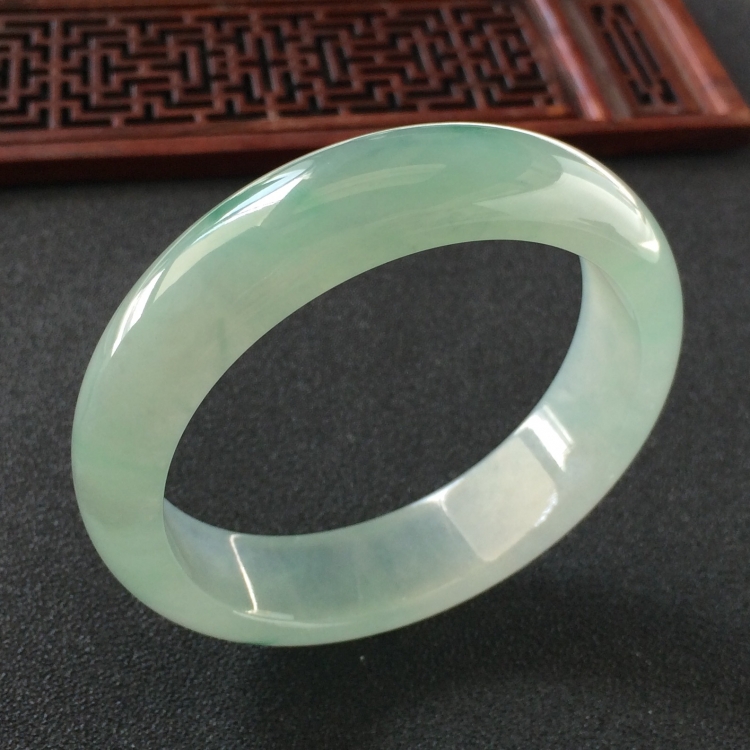 (超值推荐)冰种飘花手镯(56.3mm)