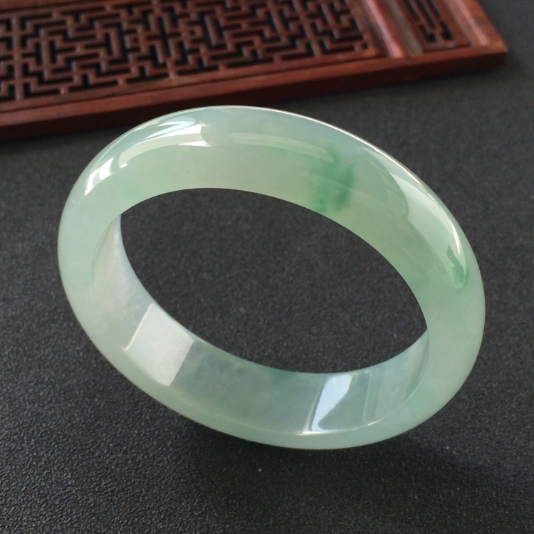 (超值推荐)冰种飘花手镯(56.3mm)