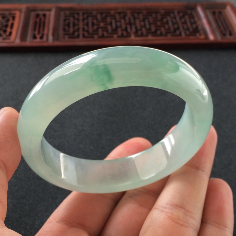 (超值推荐)冰种飘花手镯(56.3mm)