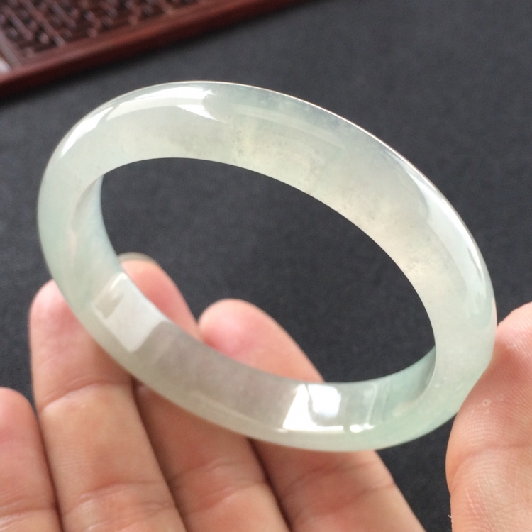 (超值推荐)冰种晴水手镯(55.1mm)