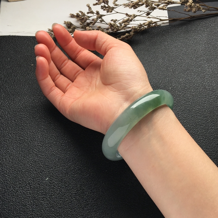 （超值推荐）冰种晴水手镯（57mm）