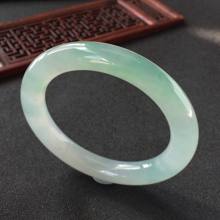 (超值推荐)冰种飘花圆条手镯(55.3mm)