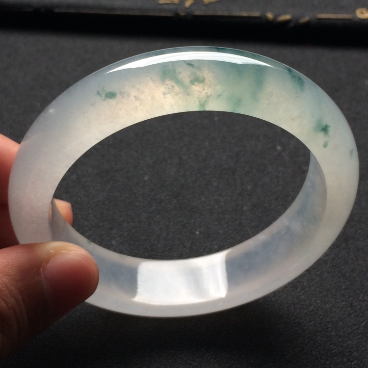 （超值推荐）冰种飘花手镯（58.7mm）