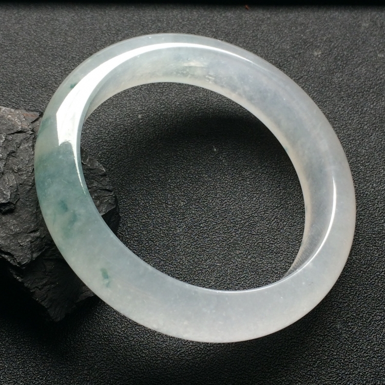 （超值推荐）冰种飘花手镯（58.7mm）