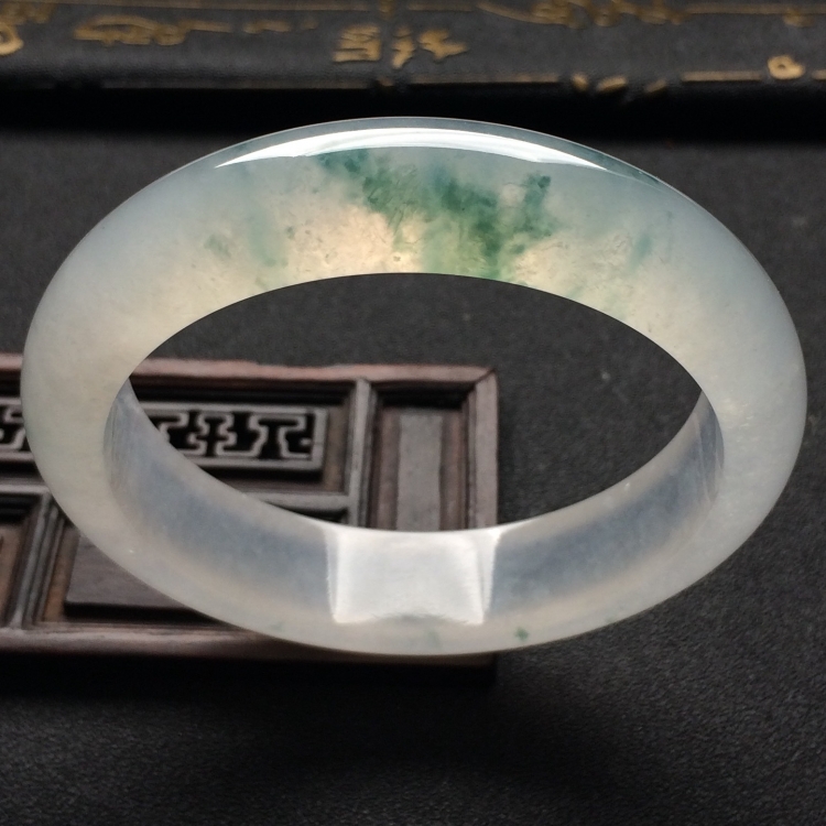（超值推荐）冰种飘花手镯（58.7mm）