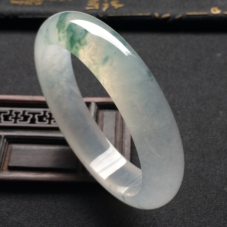 （超值推荐）冰种飘花手镯（58.7mm）