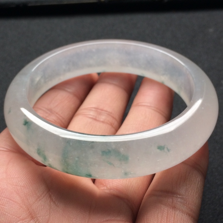 （超值推荐）冰种飘花手镯（58.7mm）