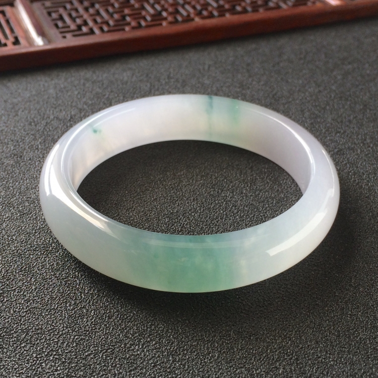 (超值推荐)糯冰种飘花手镯(57mm)